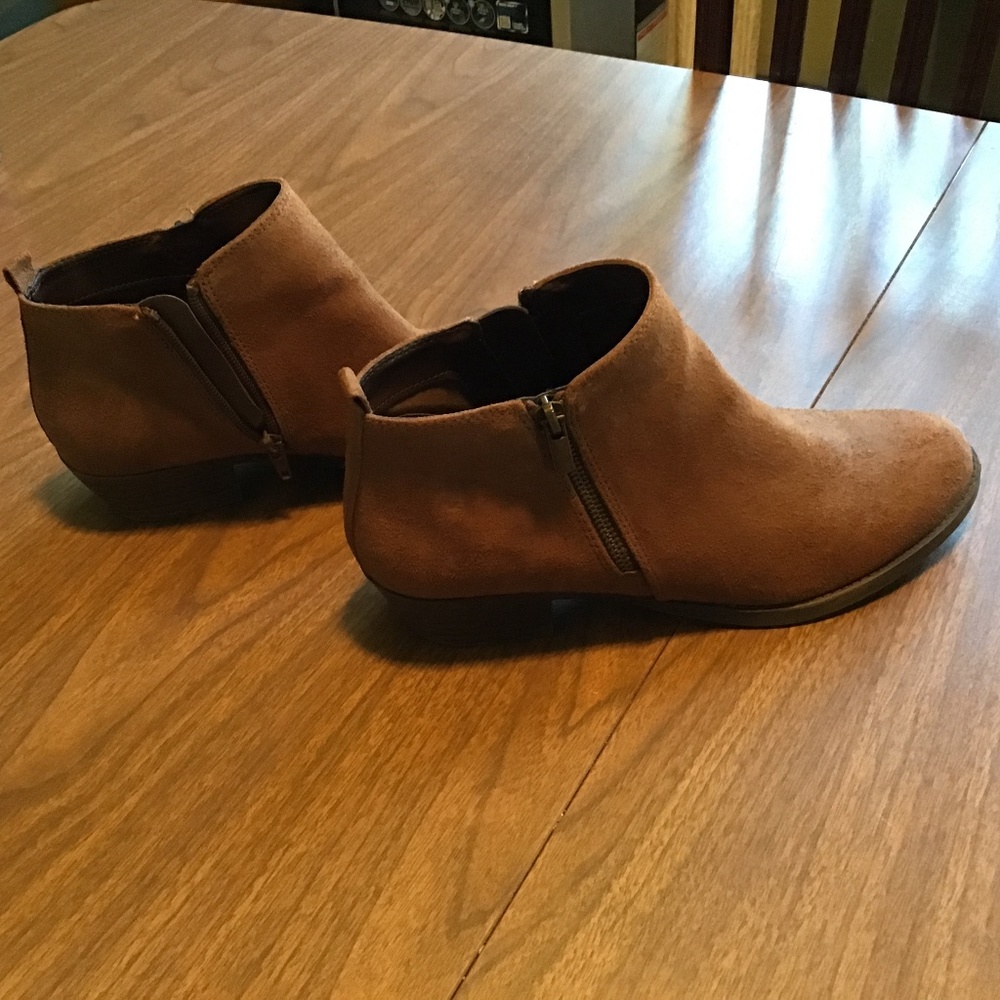 Brie Boots by Carlos Santana